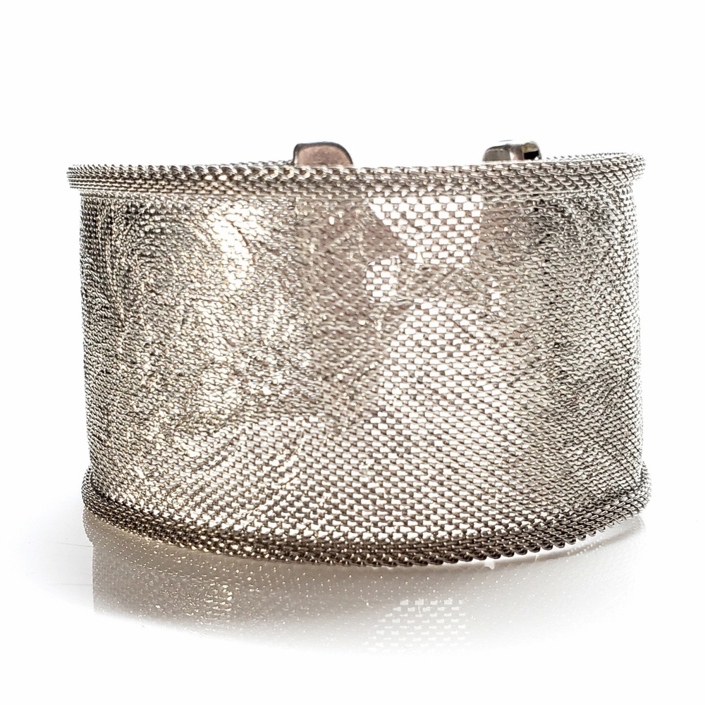 Vintage Mesh Bracelet Engraved Floral Detials